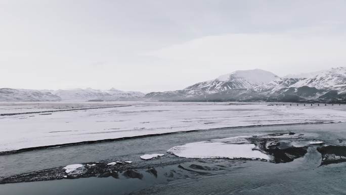 冬季无人机海上4K飞行中的冰岛冰冻峡湾视频第二部分