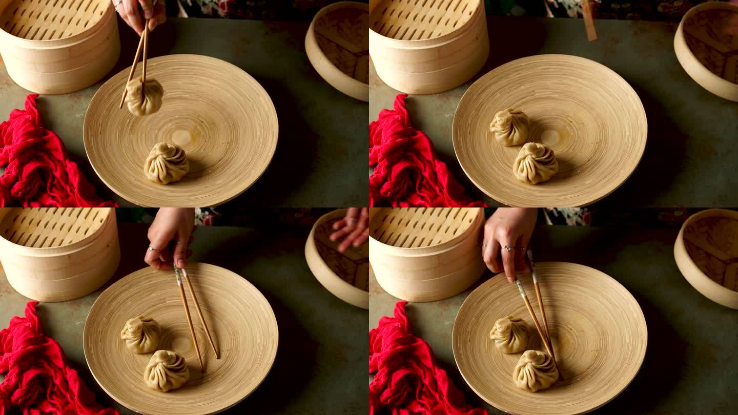 女人做Khinkali，点心饺子配竹蒸笼
