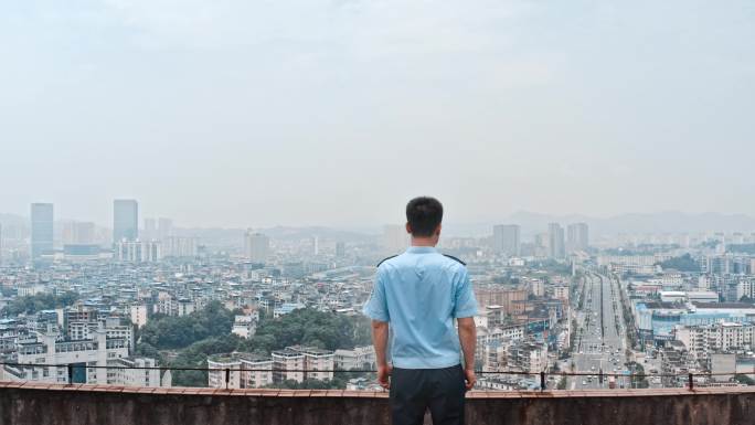 警察  眺望 楼顶 楼顶眺望