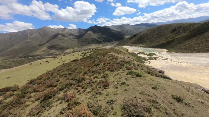 泉华滩刷山冲山脊贴地飞行断崖