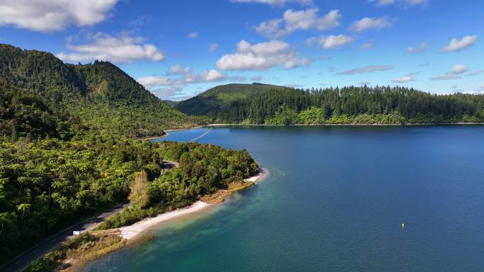 新西兰Tikitapu湖4K分辨率风景