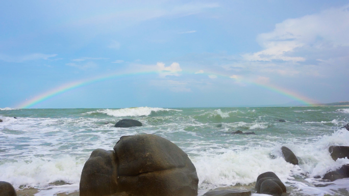 碧海蓝天海浪彩虹