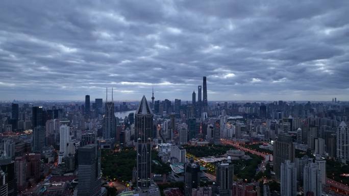 上海陆家嘴阴天通透城市天际线航拍