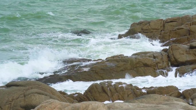 蔚蓝大海海浪浪花