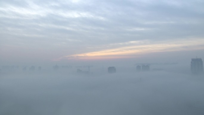 大雾天气 日出东方 高空延时 车流