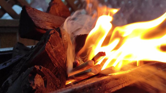火焰 烧烤炉 木炭火