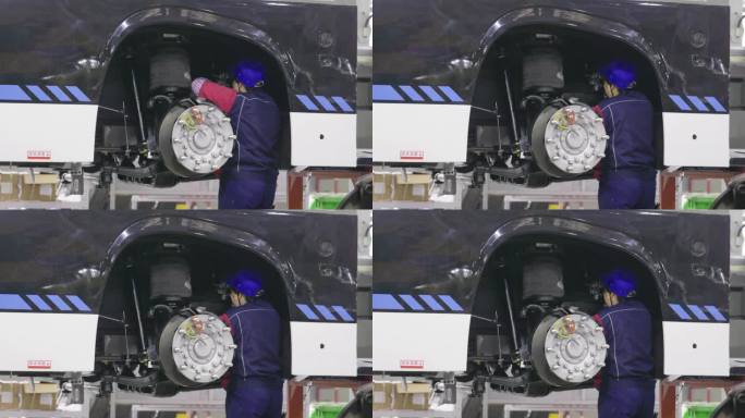 大型客车(公交车)生产线10-安装工人