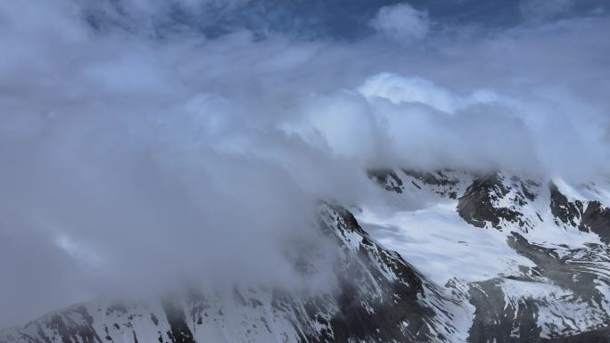 天山云浪拍摄于乔尔玛