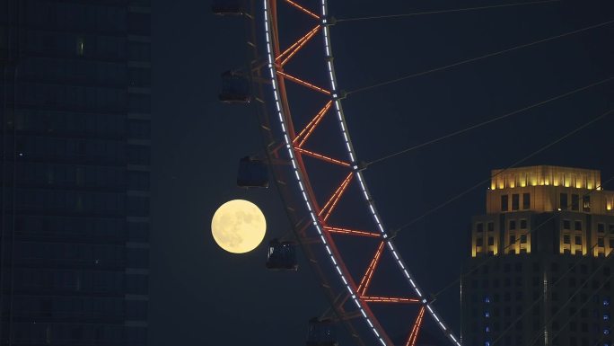 天津之眼摩天轮与月亮