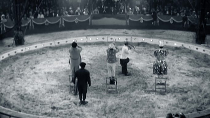 60年代马戏团杂技表演