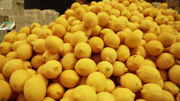 黄橙橙的安岳黄柠檬鲜果