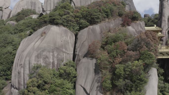 福建宁德福鼎太姥山航拍悬空铜殿一片瓦寺庙