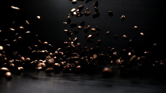 超慢动作新鲜咖啡豆1000 fps