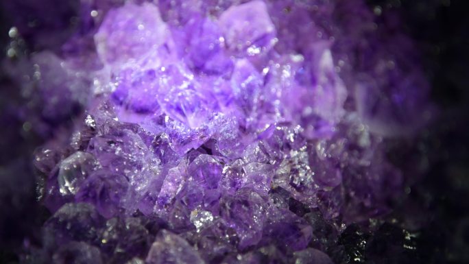 【4K原创实拍】光彩夺目的紫水晶