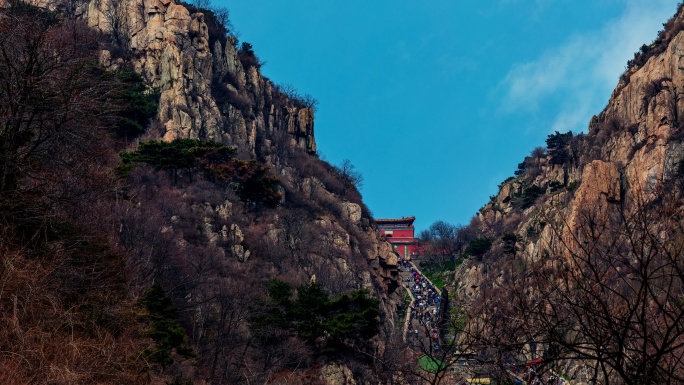 泰山 南天门 五岳之尊 游客