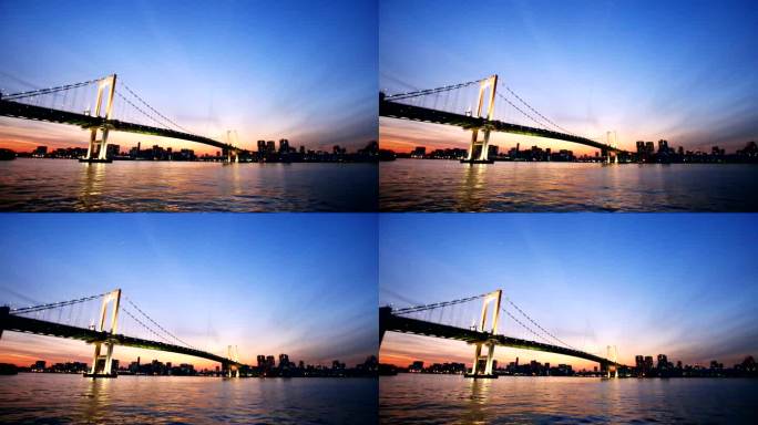 日出时的悬索桥大桥
