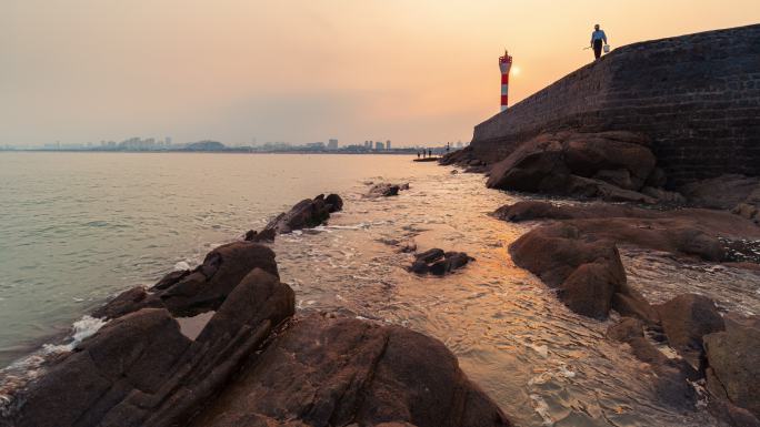 黄海 灯塔 涨潮 黄昏 浪花