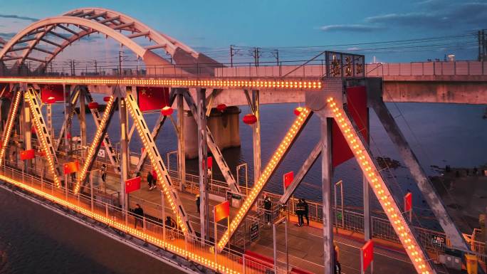 十一国庆哈尔滨松花江铁路大桥红旗旗帜航拍