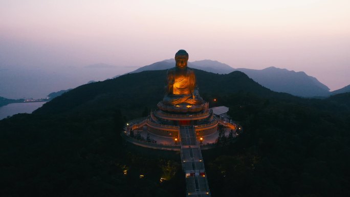 天坛佛，又名大佛。中国香港。