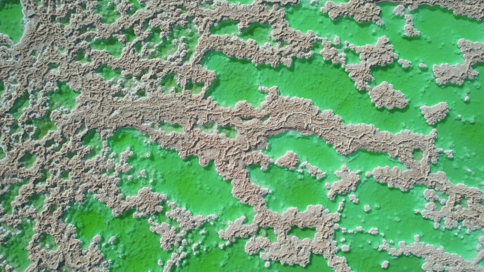 中国青海盐湖无人机俯瞰图