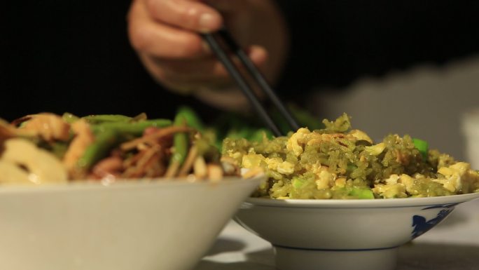 一家人吃饭  农村吃饭