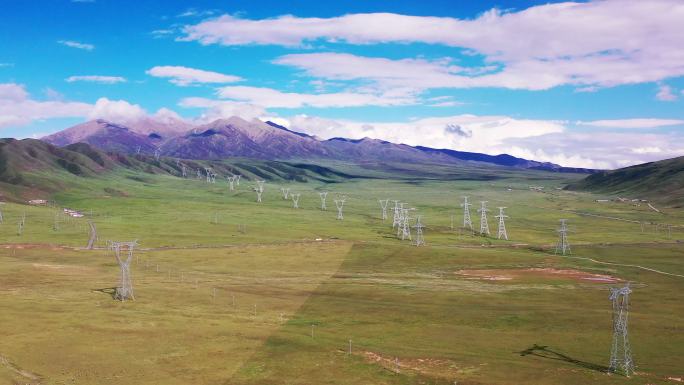 青藏高原荒野地区的RT/电力塔