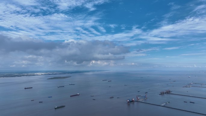 长江大景太仓沿江生态湿地太仓港