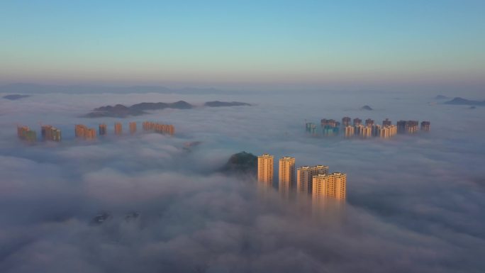 贵阳观山湖早晨日出云海