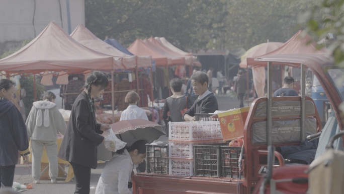 小区门口菜市场+未调色