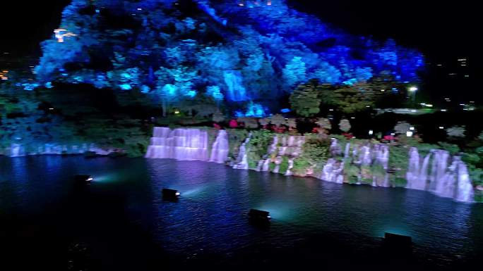2022广西柳州最新航拍江边瀑布群夜景