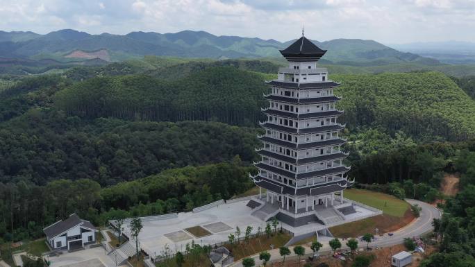 航拍广西高峰森林公园高峰塔