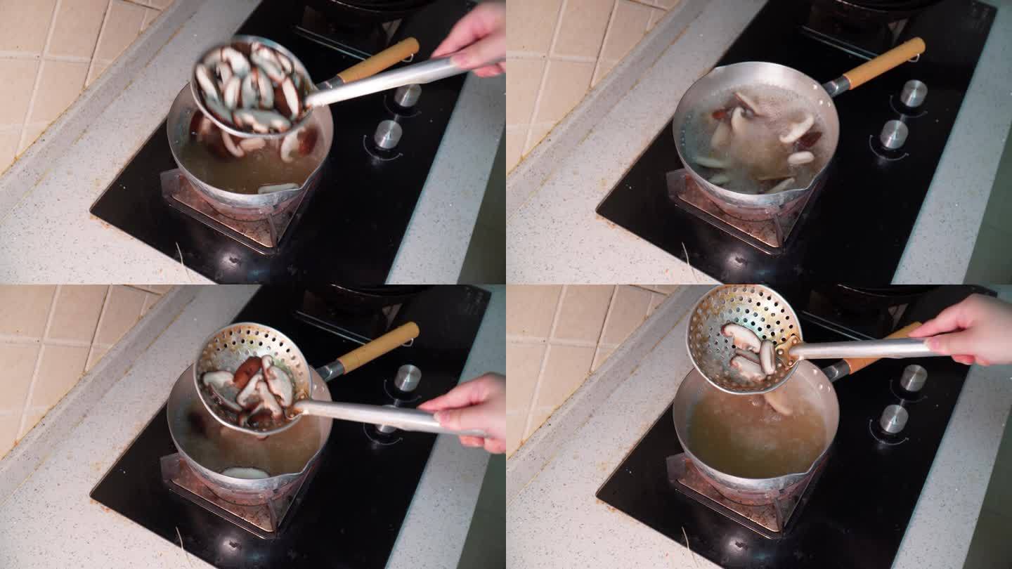 开水煮口蘑蘑菇