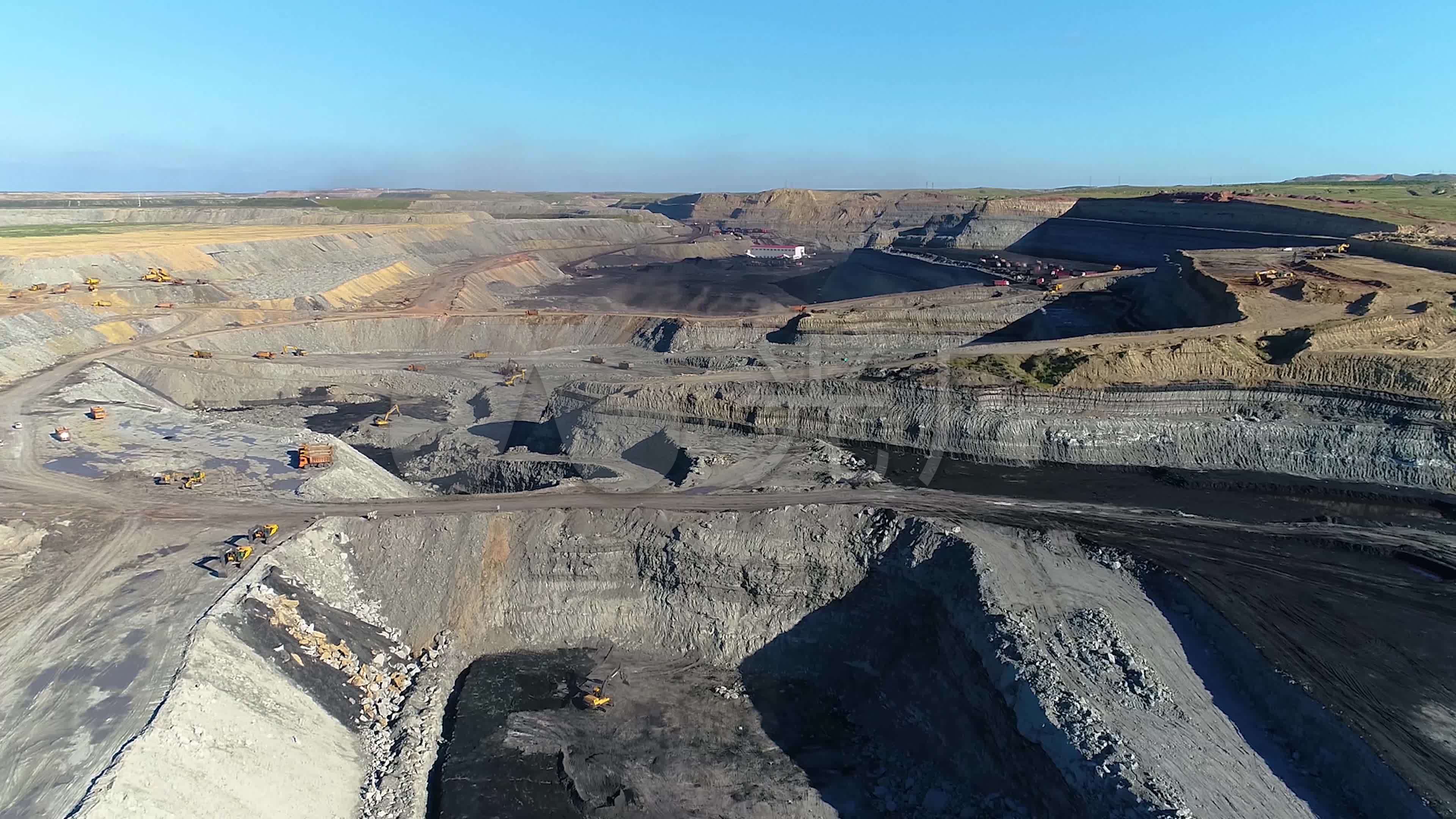全国最大的露天煤矿，当年被日本挖到海拔负339米，成中国最低点_开采