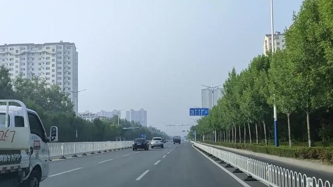 行车记录仪视角跟拍公路马路一镜到底路边景