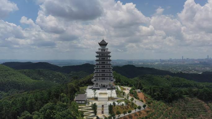 航拍广西高峰森林公园高峰塔