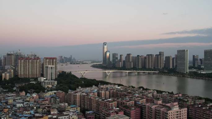 广州城市日落航拍珠江新城黄昏城市天际线