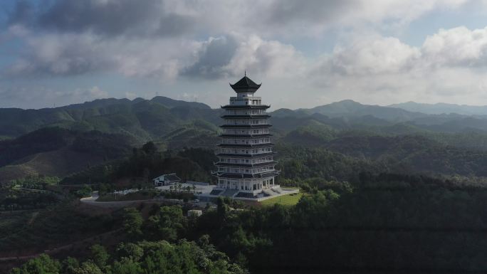 航拍广西高峰森林公园高峰塔