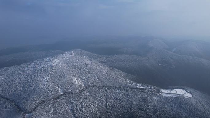 苏州缥缈峰山脉大雪航拍4K素材