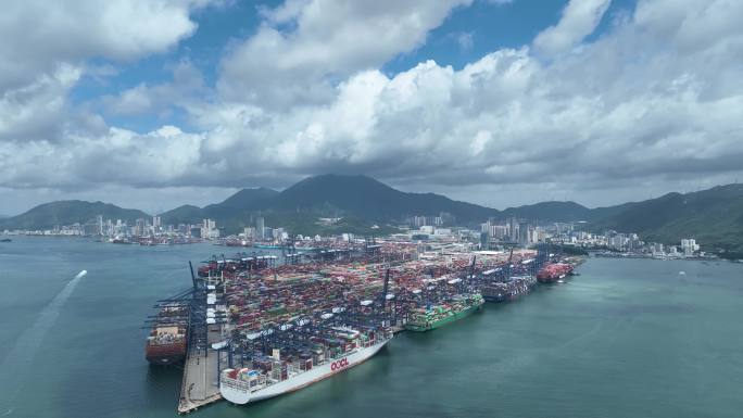 深圳 盐田港 集装箱 船舶 大海 靠港