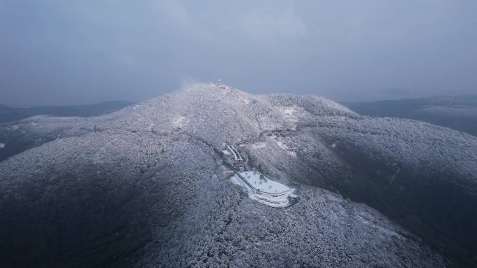 苏州缥缈峰山脉大雪航拍4K素材