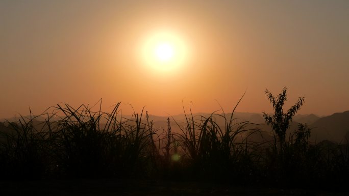 山顶上的太阳