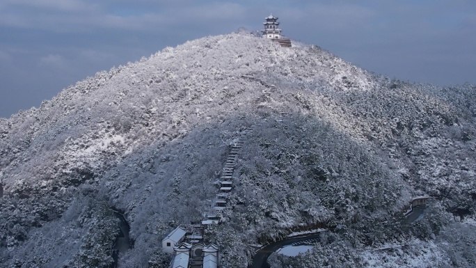 苏州缥缈峰山脉大雪航拍4K素材