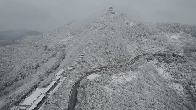 苏州缥缈峰山脉大雪航拍4K素材