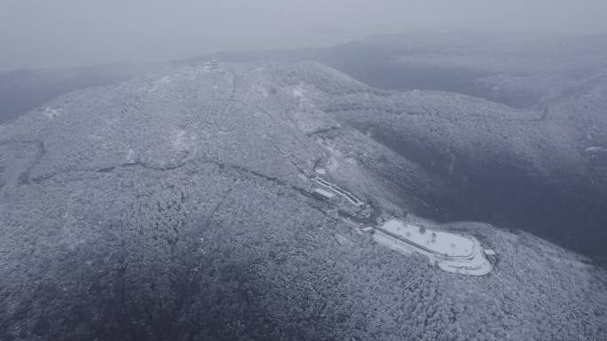 苏州缥缈峰山脉大雪航拍4K素材