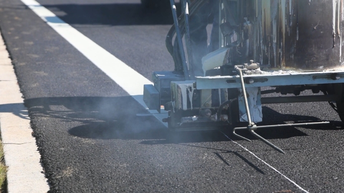 高速公路热熔划线斑马线实线道路标线引导