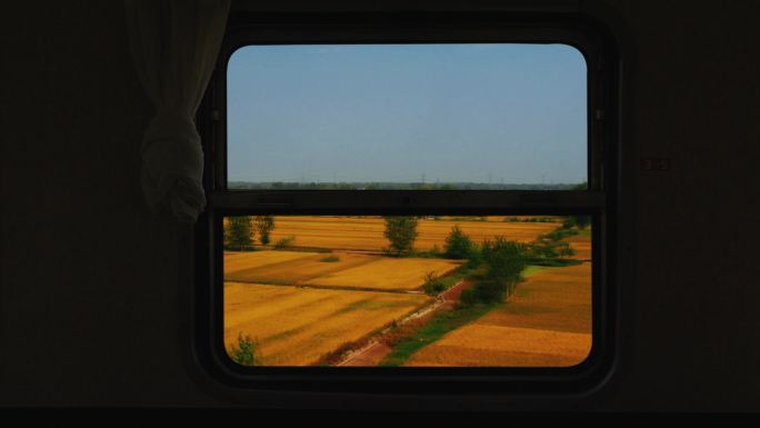 火车窗外的风景