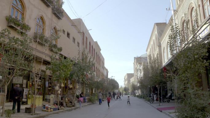 延时新疆喀什古城人流街景