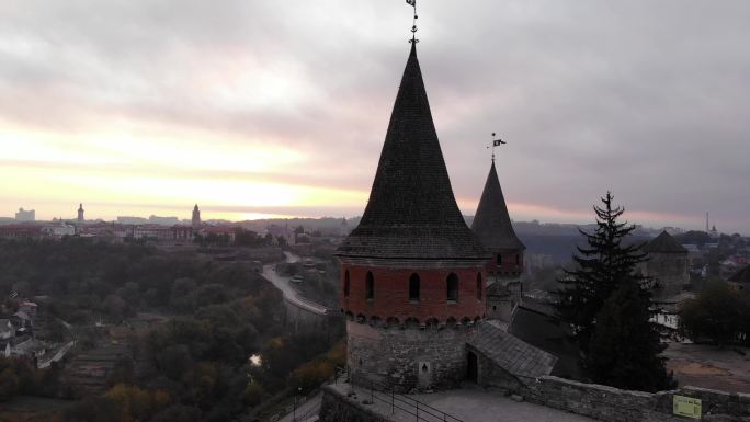 国外乌克兰城堡日出航拍