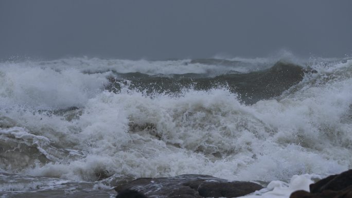 海岸巨浪-高速摄影