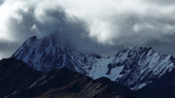 4K航拍稻城亚丁 贡嘎雪山